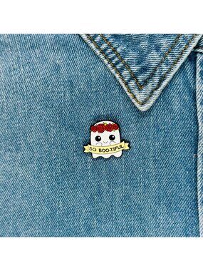⭐Enamel Pin host So Bootiful Beautiful Cute Needle Minder Broch White Flowers Oz